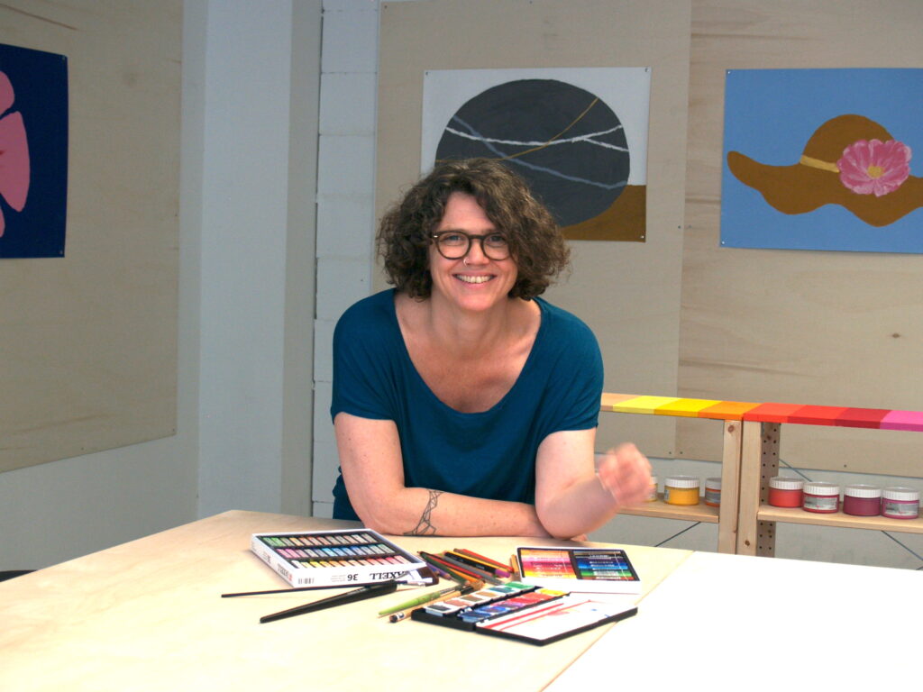 Virginia Reiner - Kunstherapeutin M.A., Dipl. Designerin und Künstlerin.